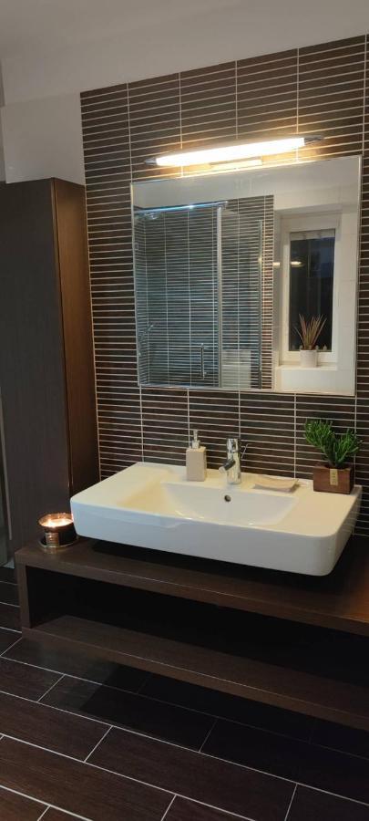 Apartman Visnovka Pardubice Exteriör bild